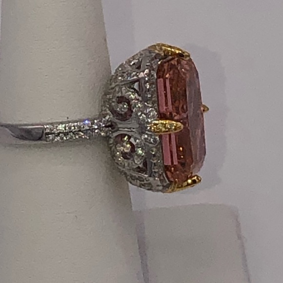 6.84 Sapphire Ring - Picture 10 of 13